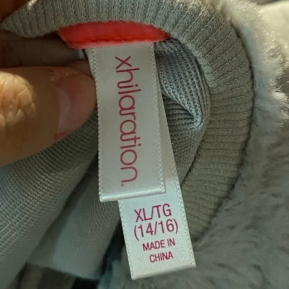 sweater - Picture 2 of 2